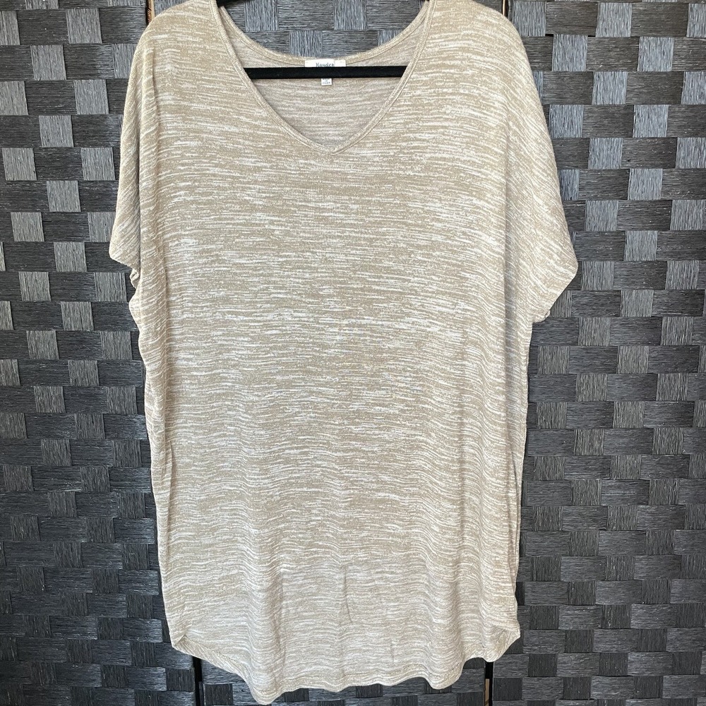 HAYDEN LOS ANGELES Tunic Top Blouse OLIVE TAN Hi-Low Shirt V-NECK sz M